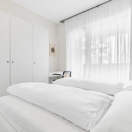 Апартаменты Lam Serenity Free Parking - Balcony *