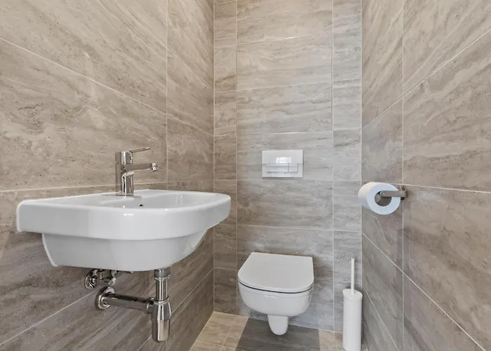 Lam Serenity Free Parking - Balcony Apartmán